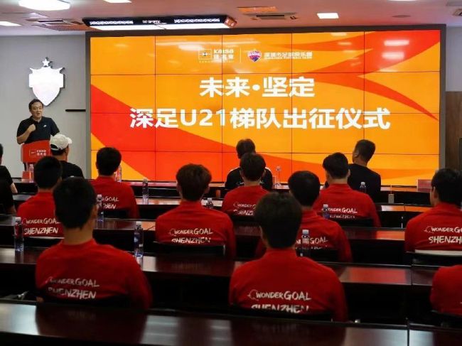 一位消防员表示：;负重登楼和百米障碍，让人看着非常亲切，我们平时就这样训练